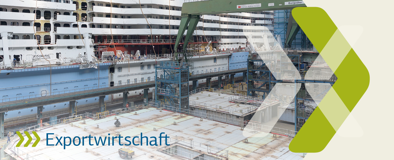 Schiff in der Meyer-Werft