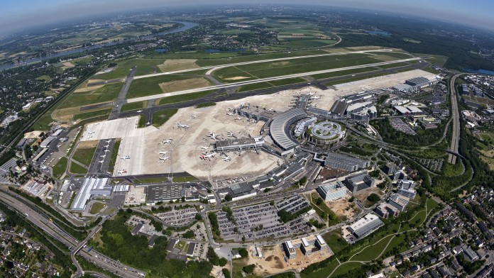 Flughafen Düsseldorf von oben