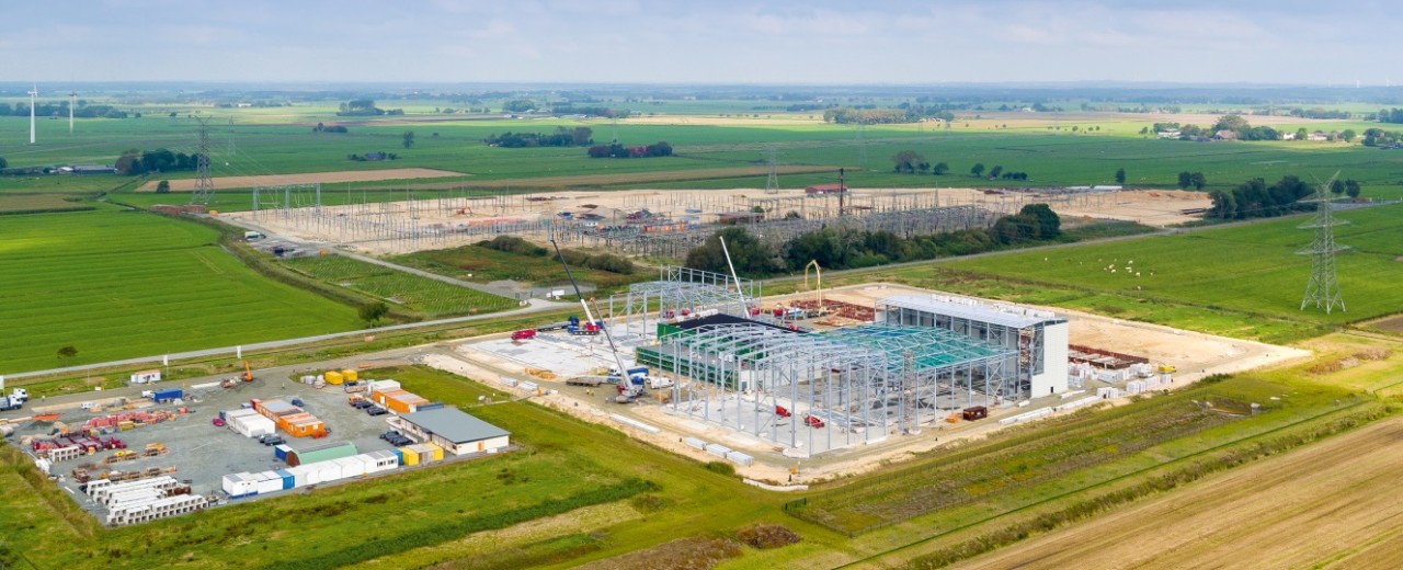 Konverterbaustelle, TenneT, KfW IPEX-Bank, NordLink, grünes Kabel, Norwegen, Deutschland
