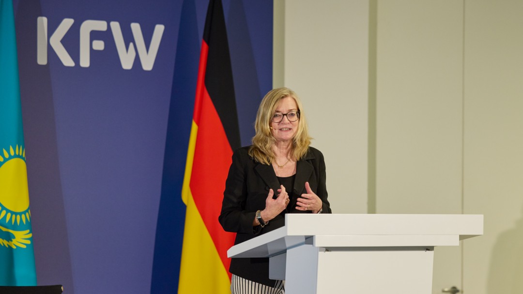 Christiane Laibach spricht beim Kasachstan Investment Day