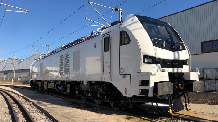 EURODUAL Lokomotive in neutral weiß