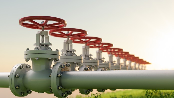Pipe with several valves