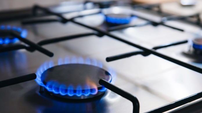 Gasherd mit blauer Flamme