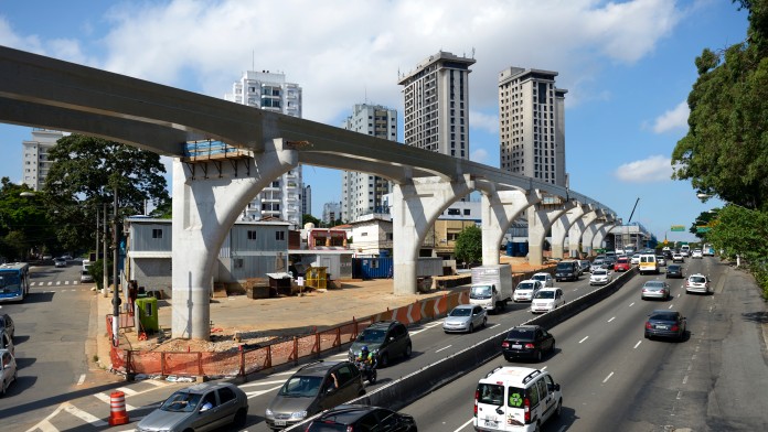 'Monotrilho' elevated railroad São Paulo