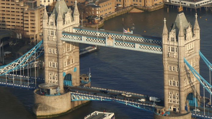 View of the Tower Bridge in London